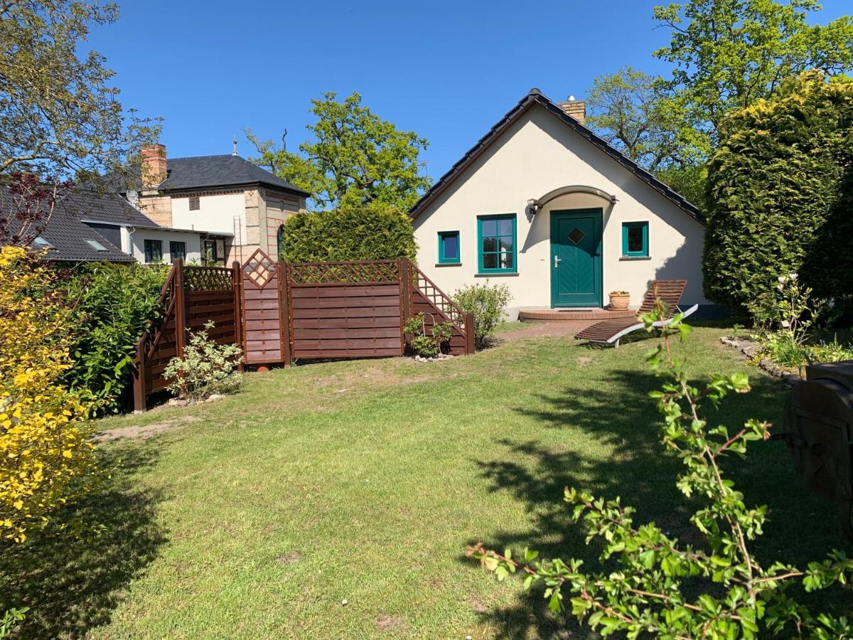 „Rentmeisterhaus Basedow“ Basedow  Екстер'єр фото
